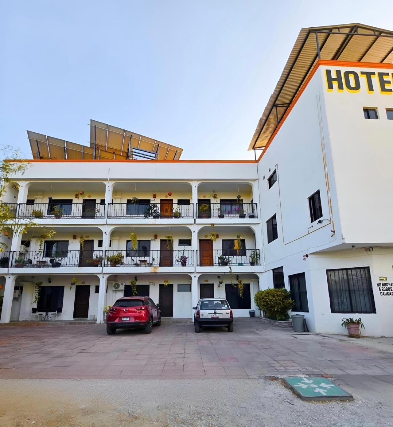 Hotel Villa Esmeralda Tuxtla Gutiérrez Esterno foto
